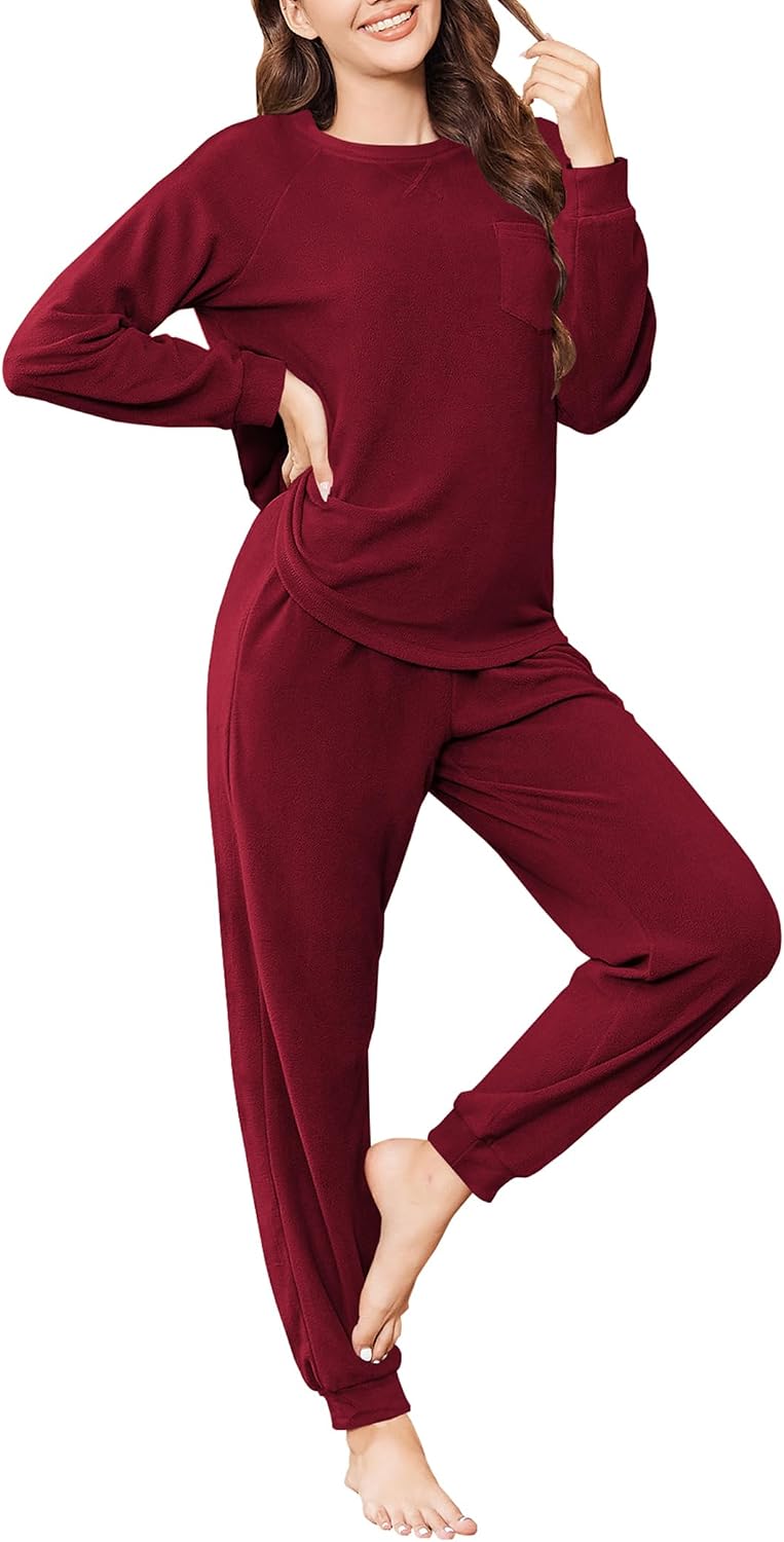 Women’s Fleece Jogger Pajama Set