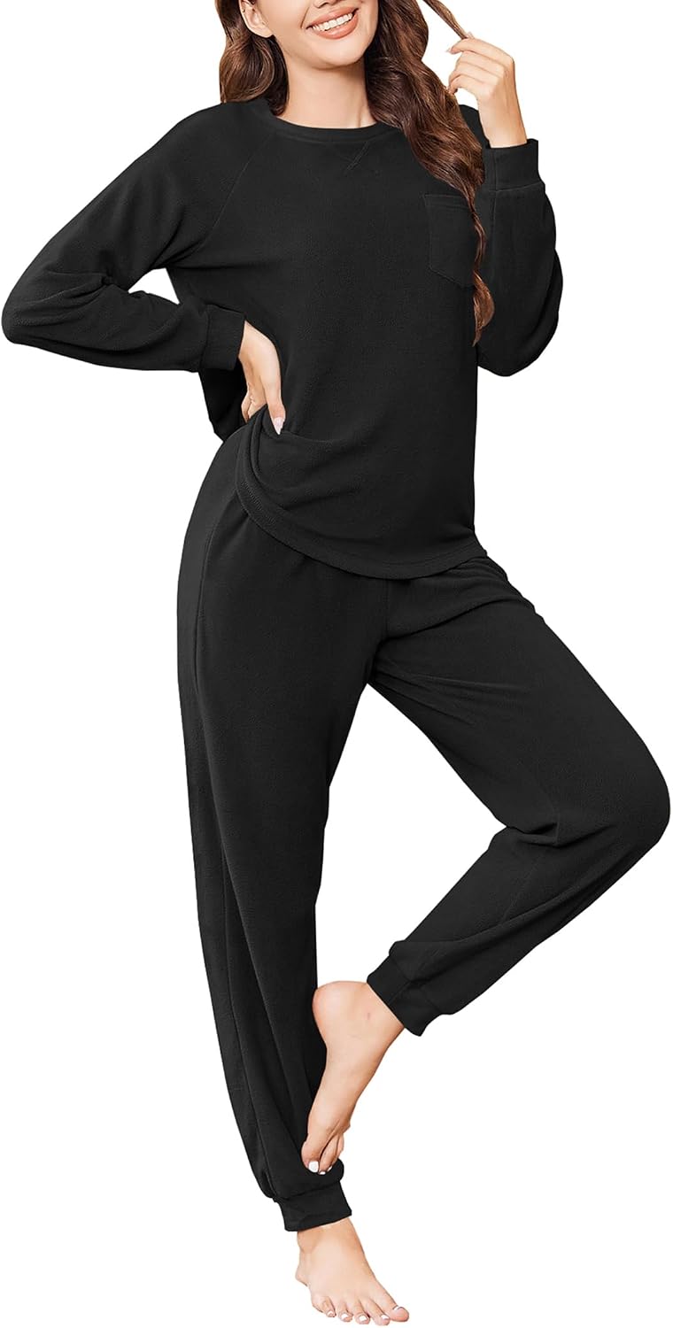Women’s Fleece Jogger Pajama Set