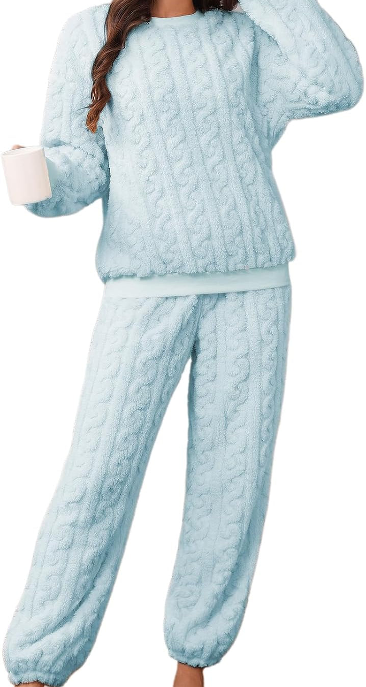 Women’s Soft Fleece Pajama Set