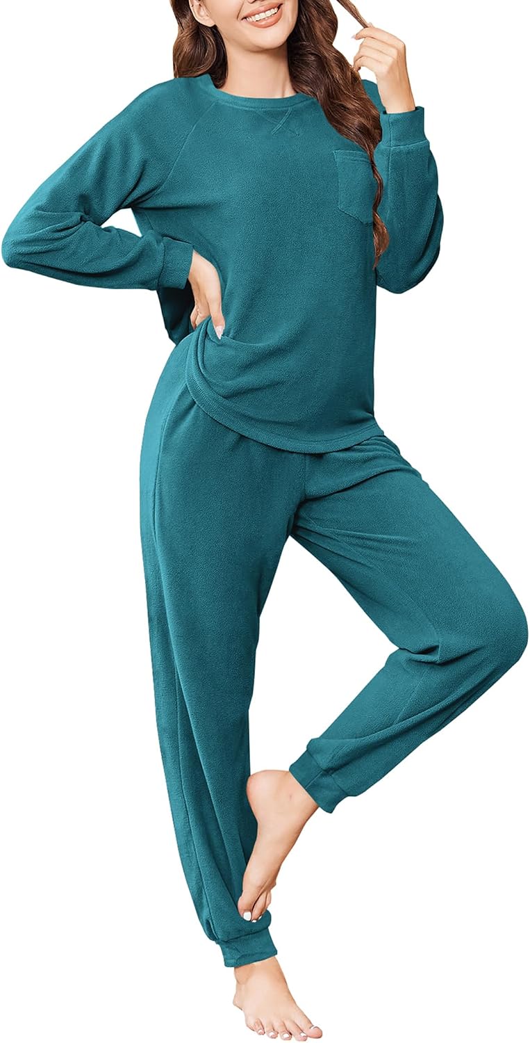 Women’s Fleece Jogger Pajama Set